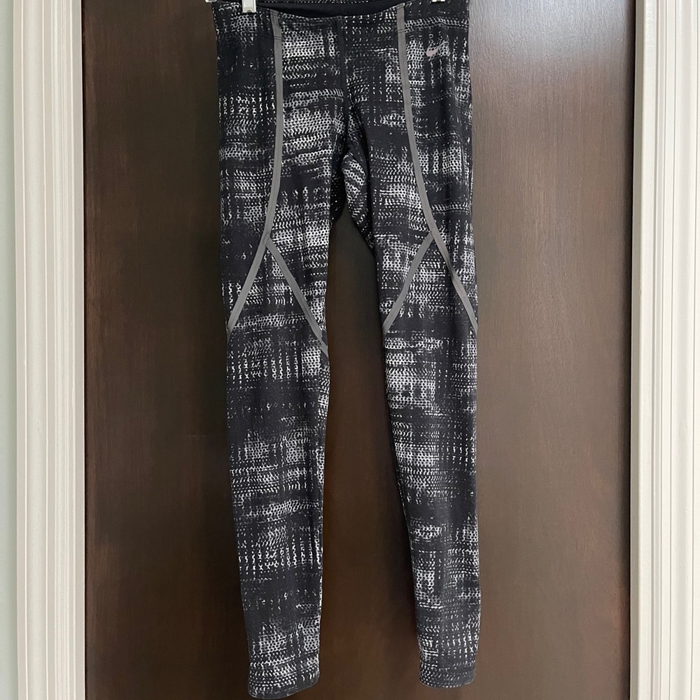 Nike Dri-Fit Workout Leggings with Ankle Zipper